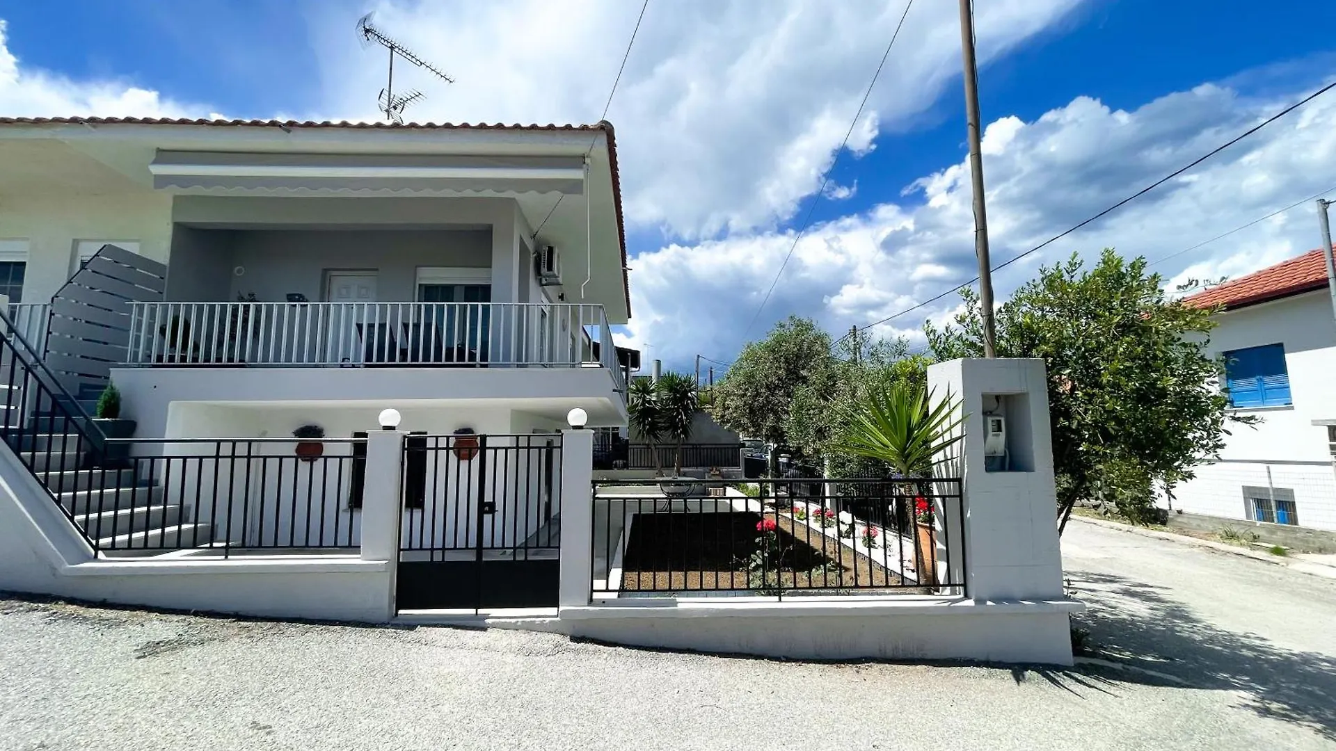 Armonia Guest House Nea Roda Holiday home